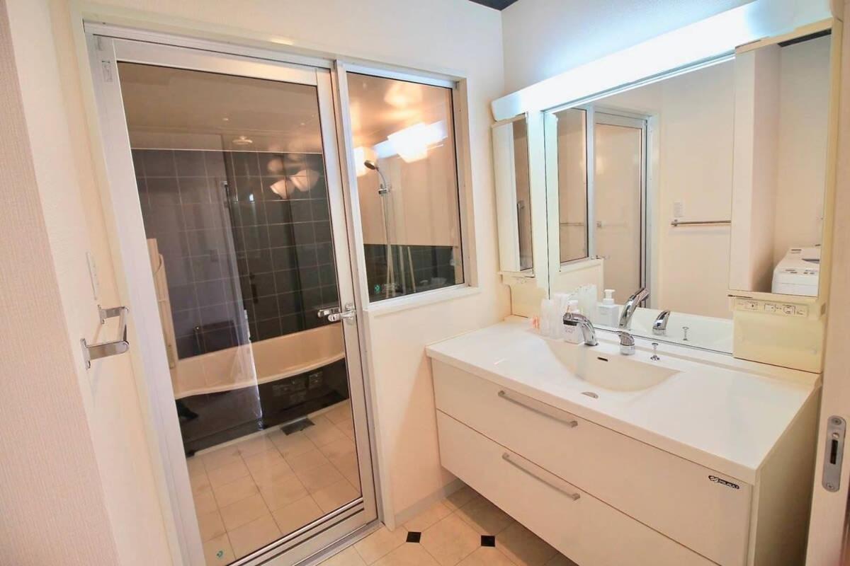 Luxes - 10 Min Hiroshima Station & 2Br Up To 10P Apartment Exterior photo